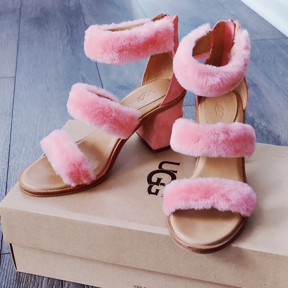 UGG Unique & Adorable Sandals Sheepskin Fur - Picture 1 of 9